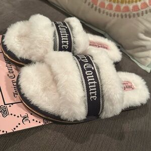 JUICY COUTURE Faux Fur Womens Slippers M (6.5-7.5) NEW